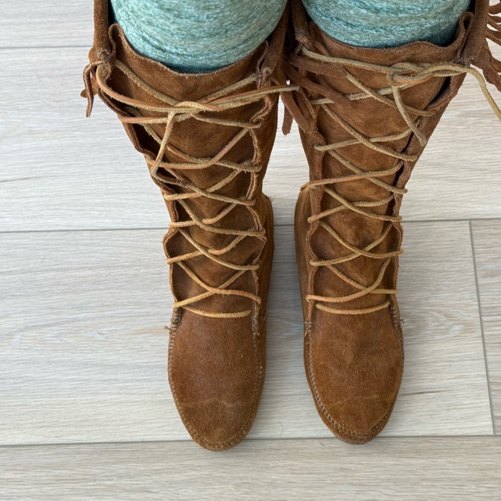 Vintage Y2K Minnetonka Suede Lace-Up Boots — Size 10